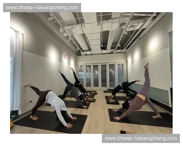 拉伸：每天十分钟，重启你的身体与心情